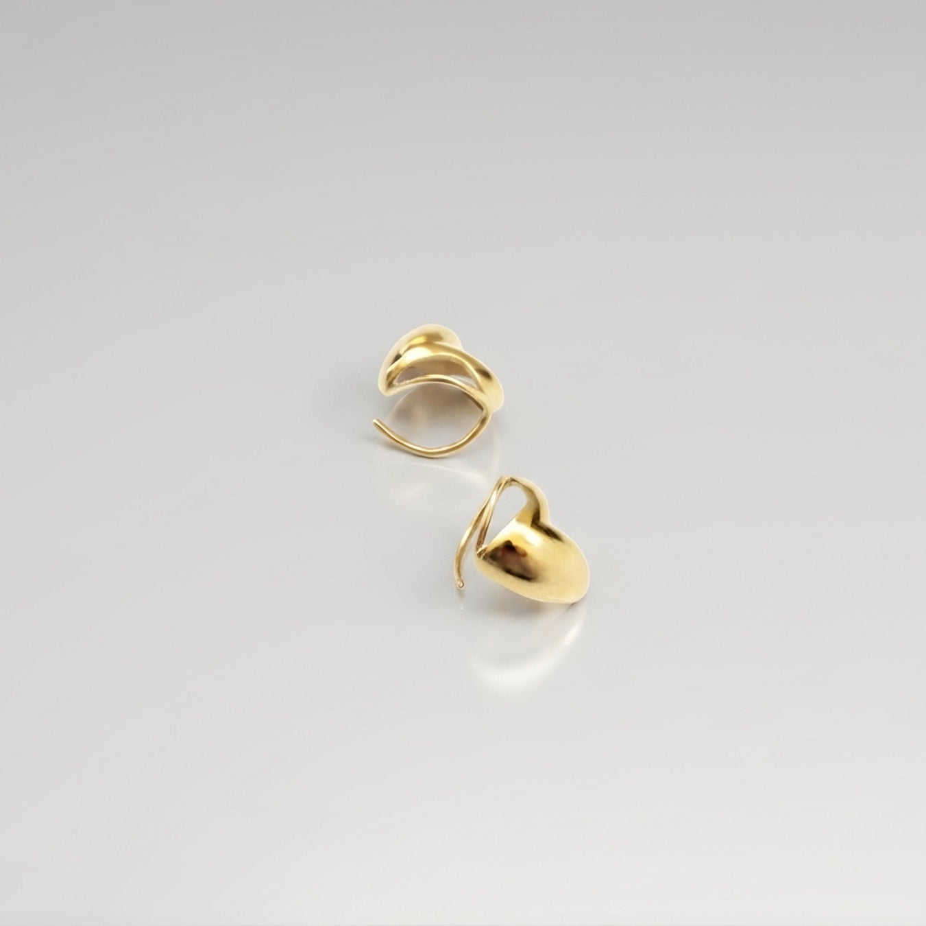 yellow gold heart earrings